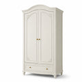 Armoire en bois avec portes sculptées et tiroir