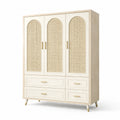 Armoire en bois de hêtre et rotin avec poignées dorées