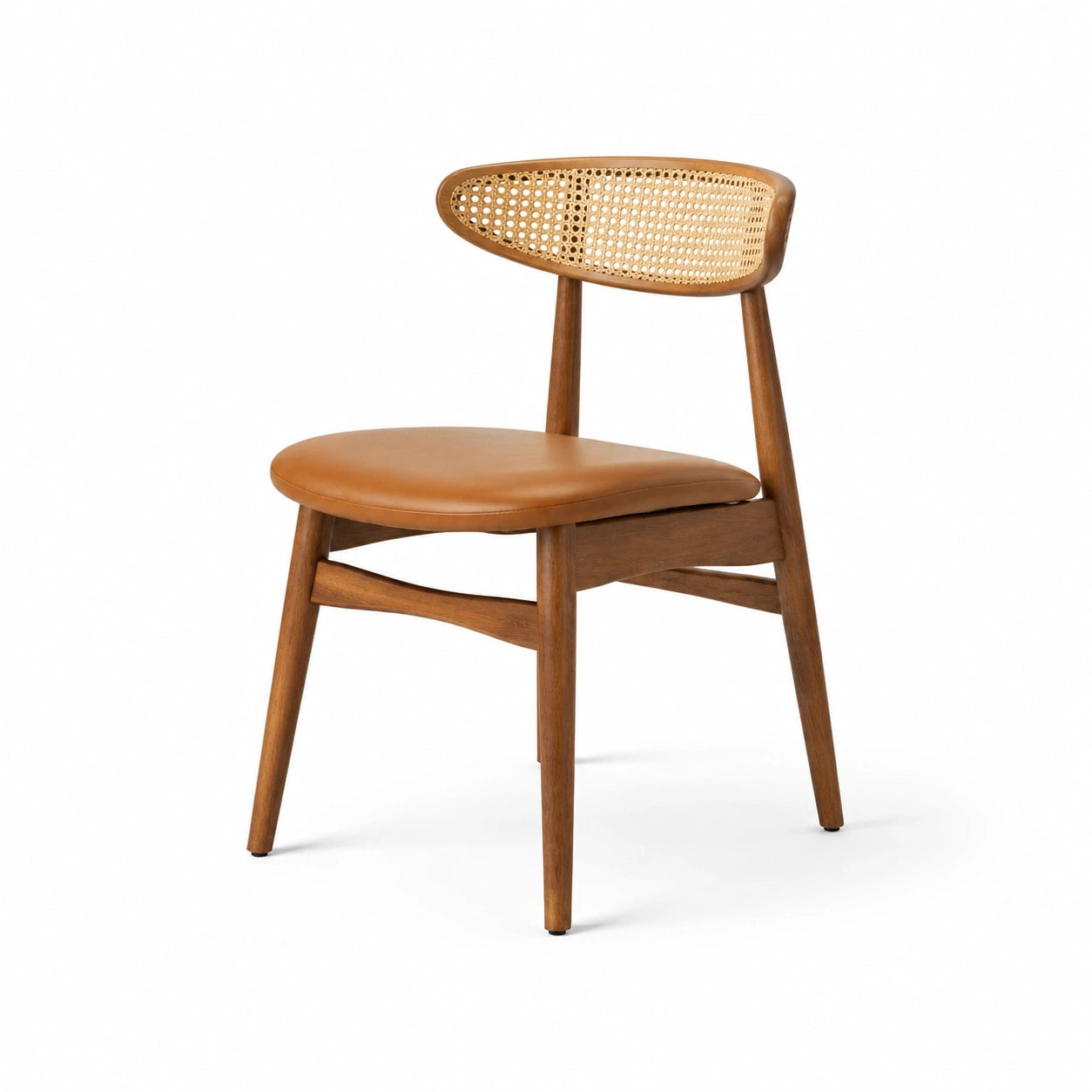 Chaise en bois avec dossier en rotin et siège en cuir synthétique brun clair