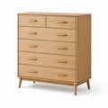 Commode en chêne avec poignées dorées