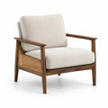 Fauteuil en lin beige avec cadre en bois et dossier en rotin